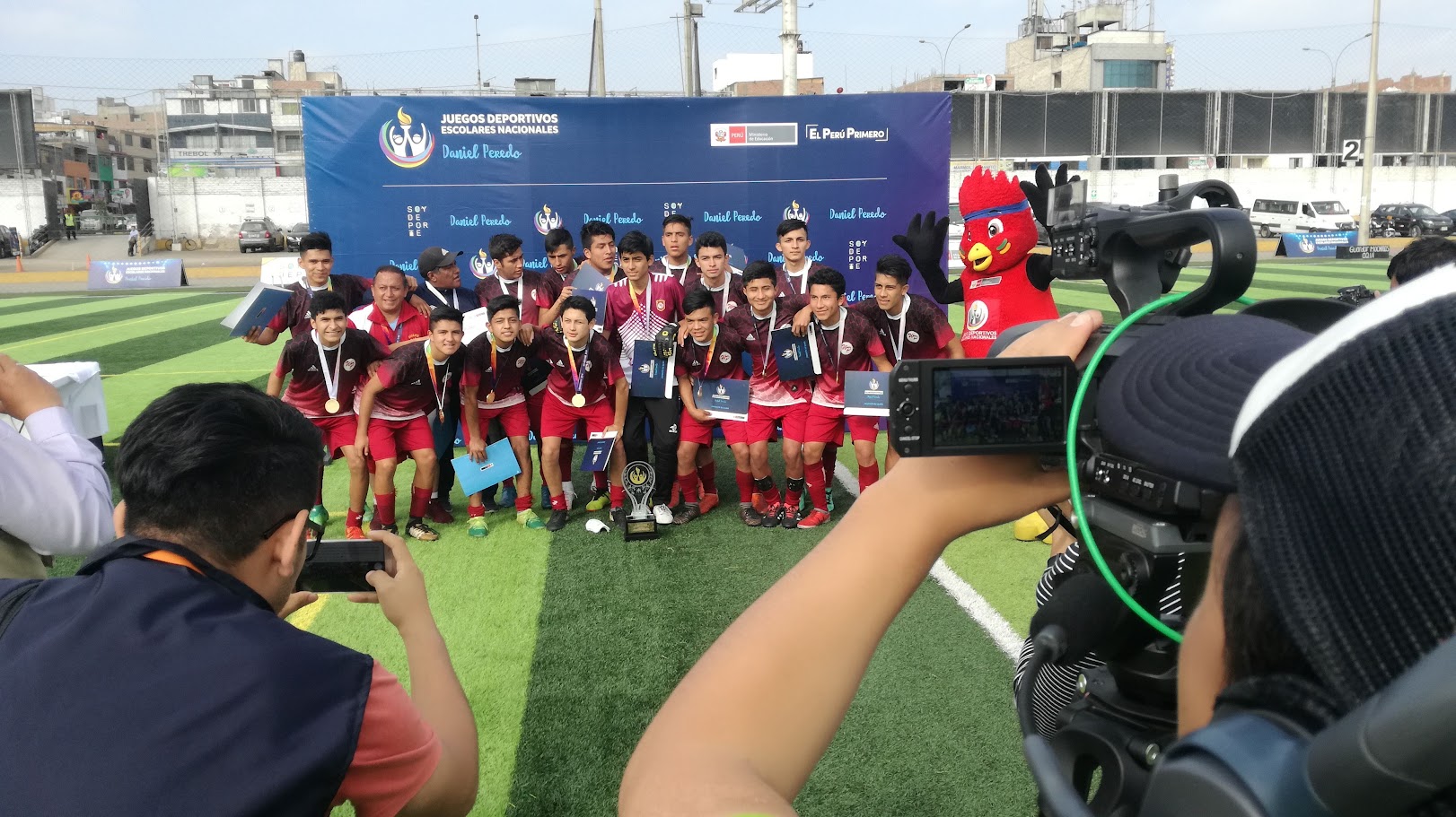 ⚽ Juegos Deportivos Escolares — Fútbol — Grupo Red Media streaming profesional Perú